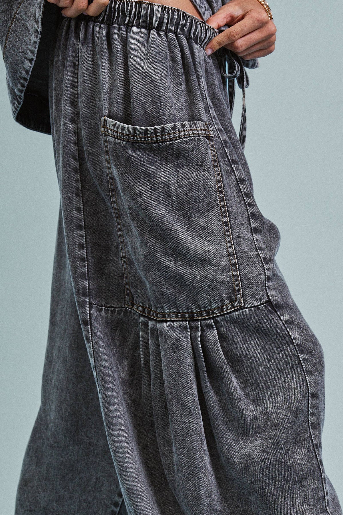Washed Denim Utility Wide Leg Pants With Cargo Pockets: Pink / S-M-L