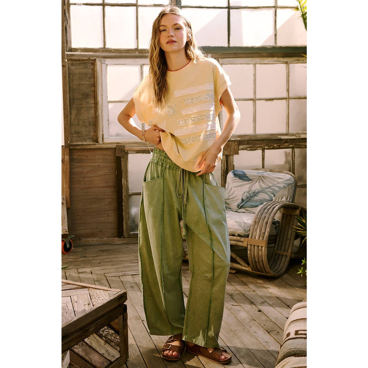 MINERAL WASH SEAM DETAIL PULL ON BARREL PANTS: HONEY GOLD / S-M-L(2-2-2)