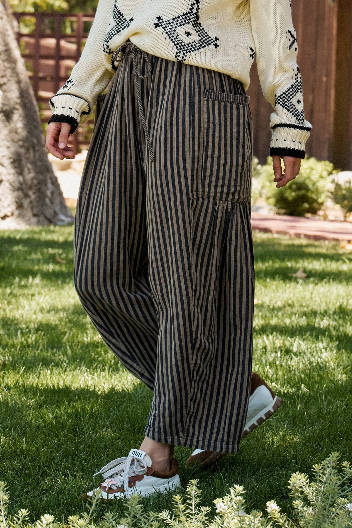Striped Cotton Drawstring Harem Pants: Navy / S-M-L:2-2-2